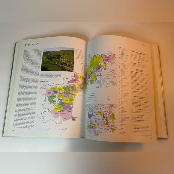 Hardcover Hugh Johnson’s World Atlas of Wine / coffee table book - Picture 4 of 9